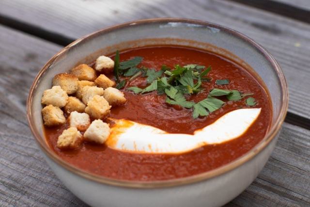 La vraie soupe de tomate maison selon la recette de grand-mère La vraie soupe de tomate maison selon la recette de grand-mère
